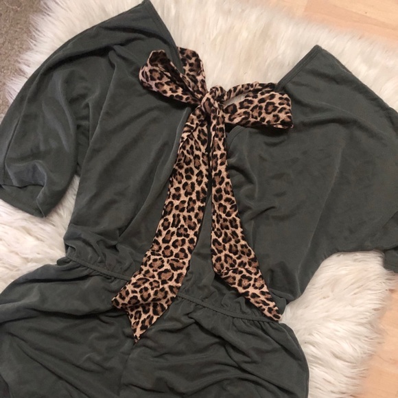 “Tied up in a bow romper” - Picture 1 of 2